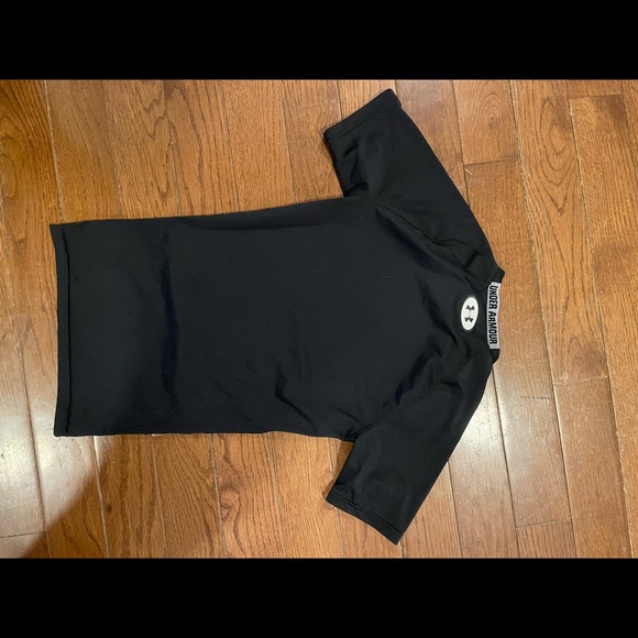 Under Armour Athletic Shirt - Picture 2 of 3